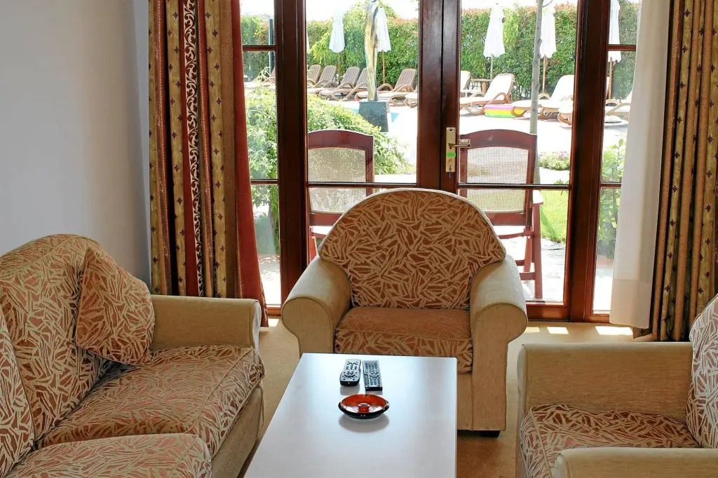 Солнечный берег: Helena VIP Villas and Suites