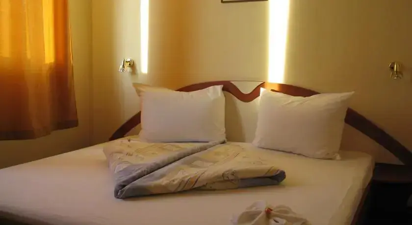 Русе: Family Hotel Familya