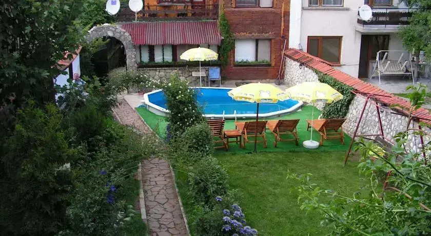 Дупница: Guest House Kalina