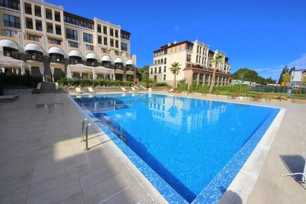 Созополь: Menada Kavaci Sozopol Apartments