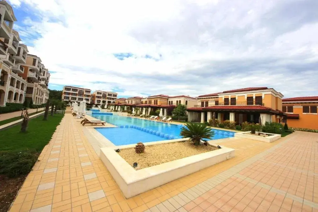 Созополь: Menada Kavaci Sozopol Apartments