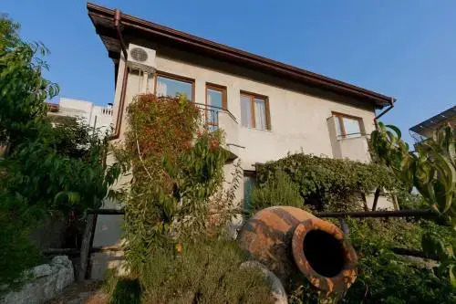 Варна: Oasis Village