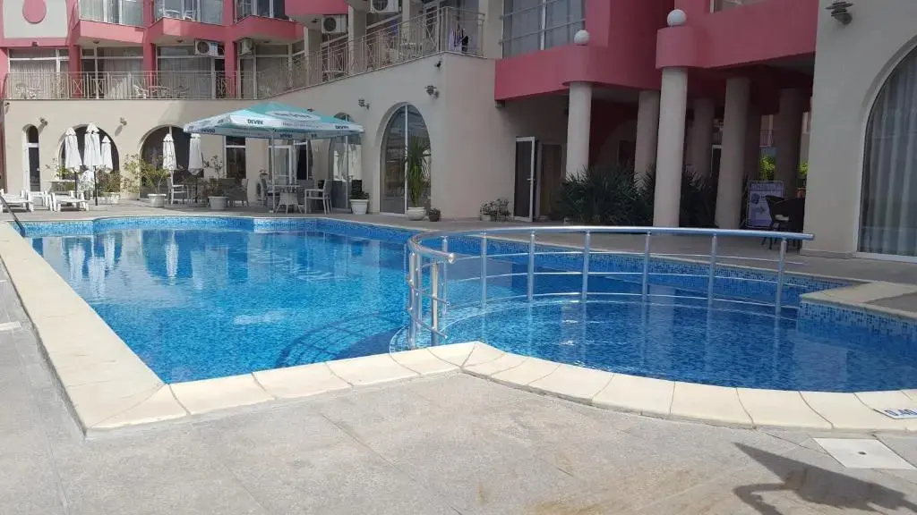 Солнечный берег: Rose Garden Omax Hotel Apartments