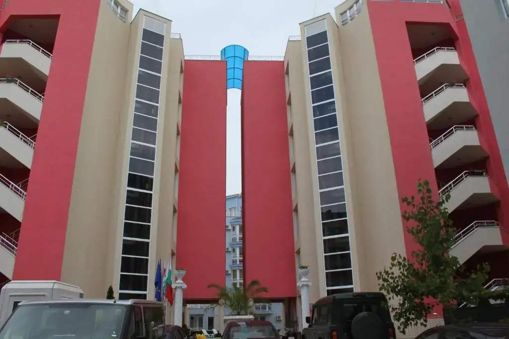 Солнечный берег: Rose Garden Omax Hotel Apartments