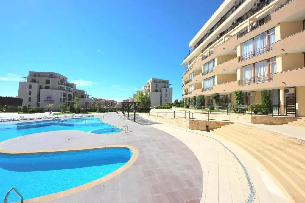 Свети Влас: Menada Luxor Apartments