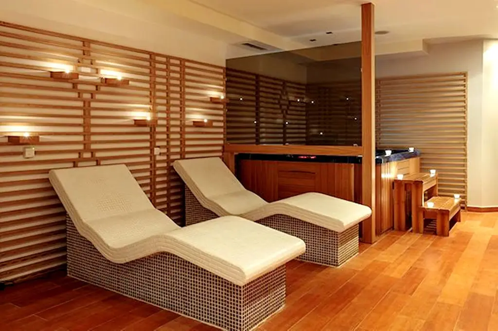Солнечный берег: Menada Tarsis Apartments