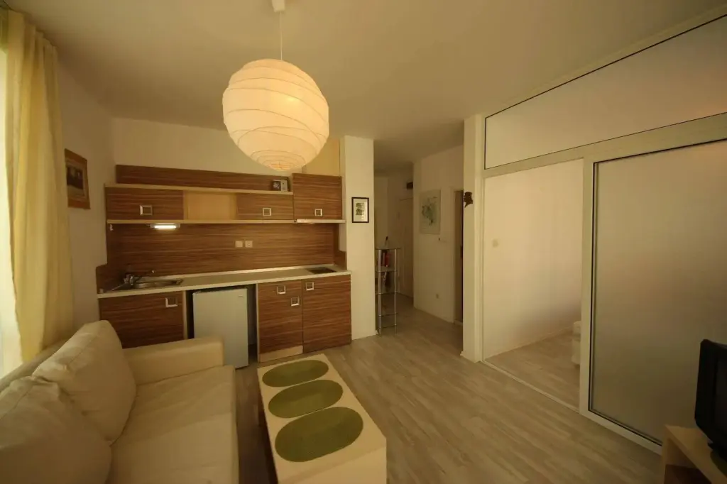 Солнечный берег: Menada Rainbow Apartments