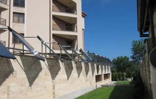 Apartments in Royal Beach Plaza — фото 1