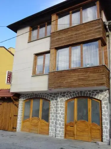 Банско: Guest House Grachenovi
