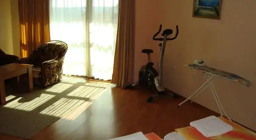 Созополь: Guest House Momchilovi