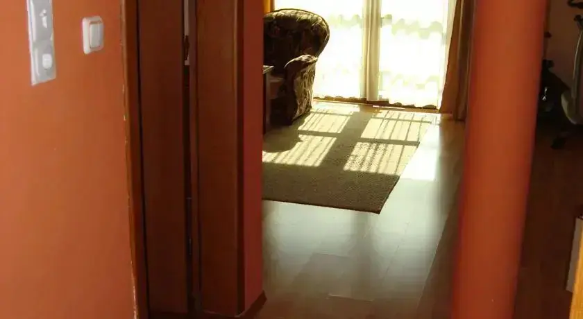 Созополь: Guest House Momchilovi