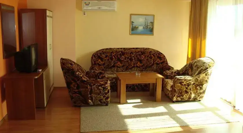 Созополь: Guest House Momchilovi