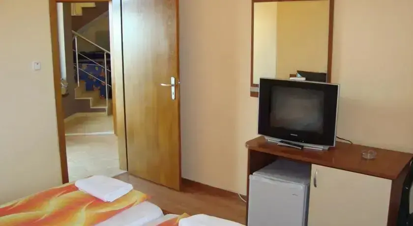 Созополь: Guest House Momchilovi