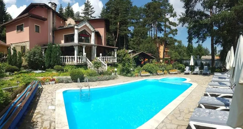 Цигов Чарк: Hotel Kalvachevi