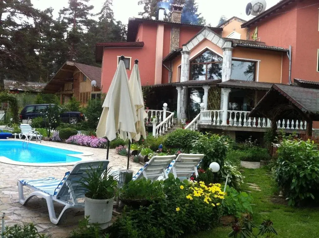Цигов Чарк: Hotel Kalvachevi