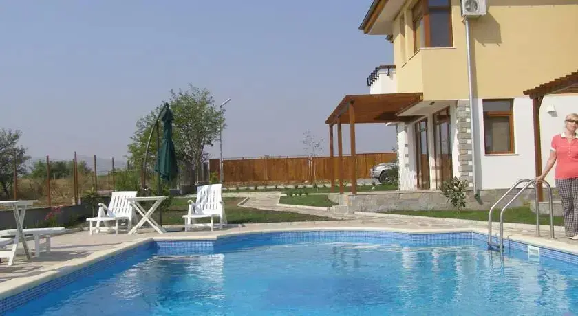 Карджали: Nicodia Holiday Village