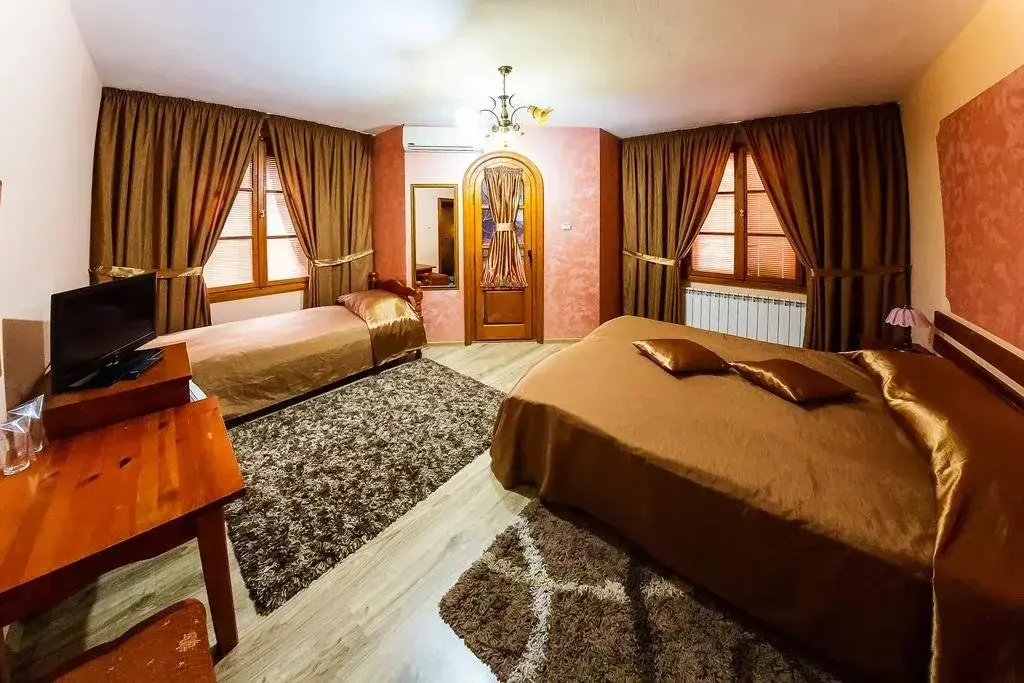 Асеновград: Family Hotel Ogi