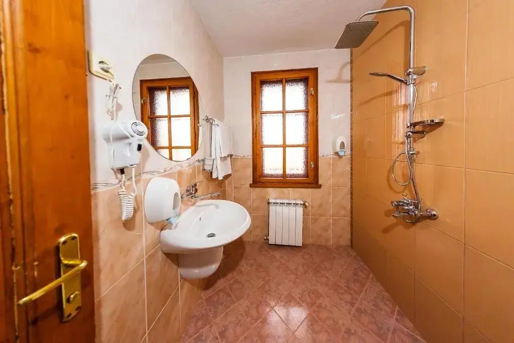 Асеновград: Family Hotel Ogi