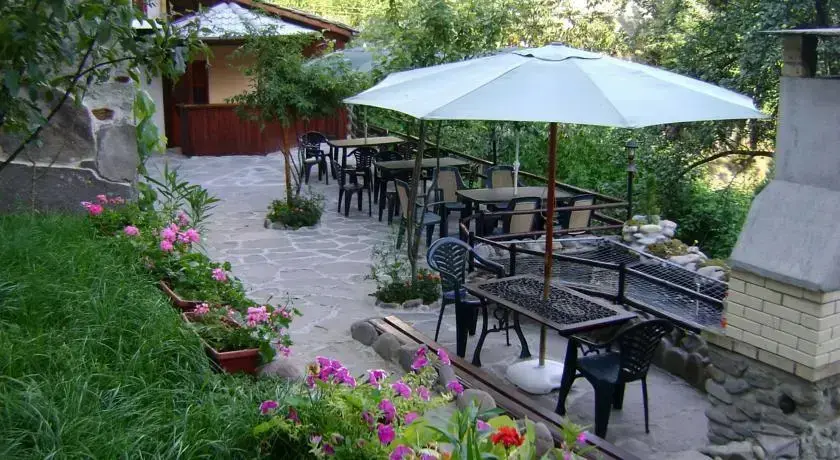 Смолян: The Old House Guest House