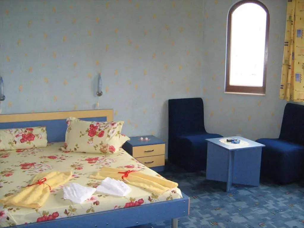 Банкя: Family Hotel Emaly 1