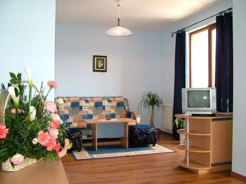 Банкя: Family Hotel Emaly 1