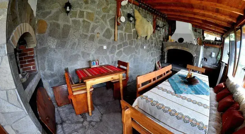 Чепеларе: Eco House Family Hotel