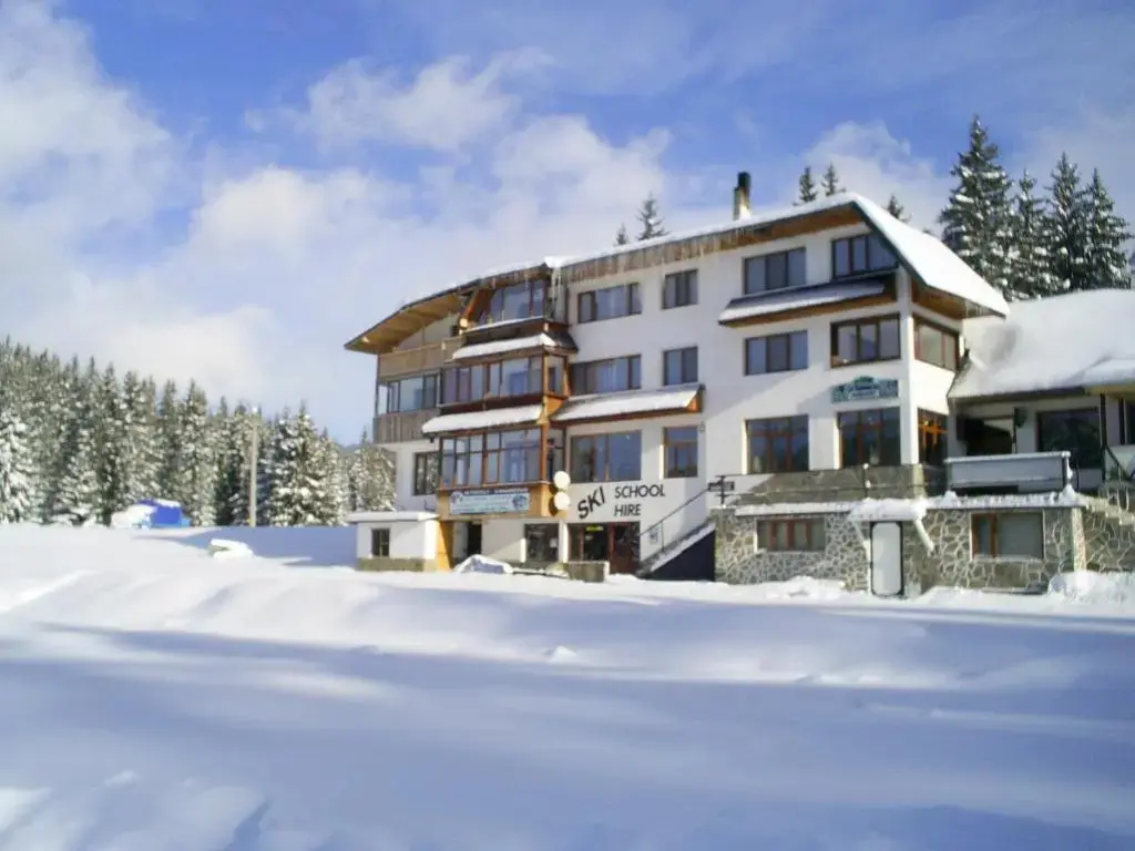 Пампорово: Family Hotel Markony
