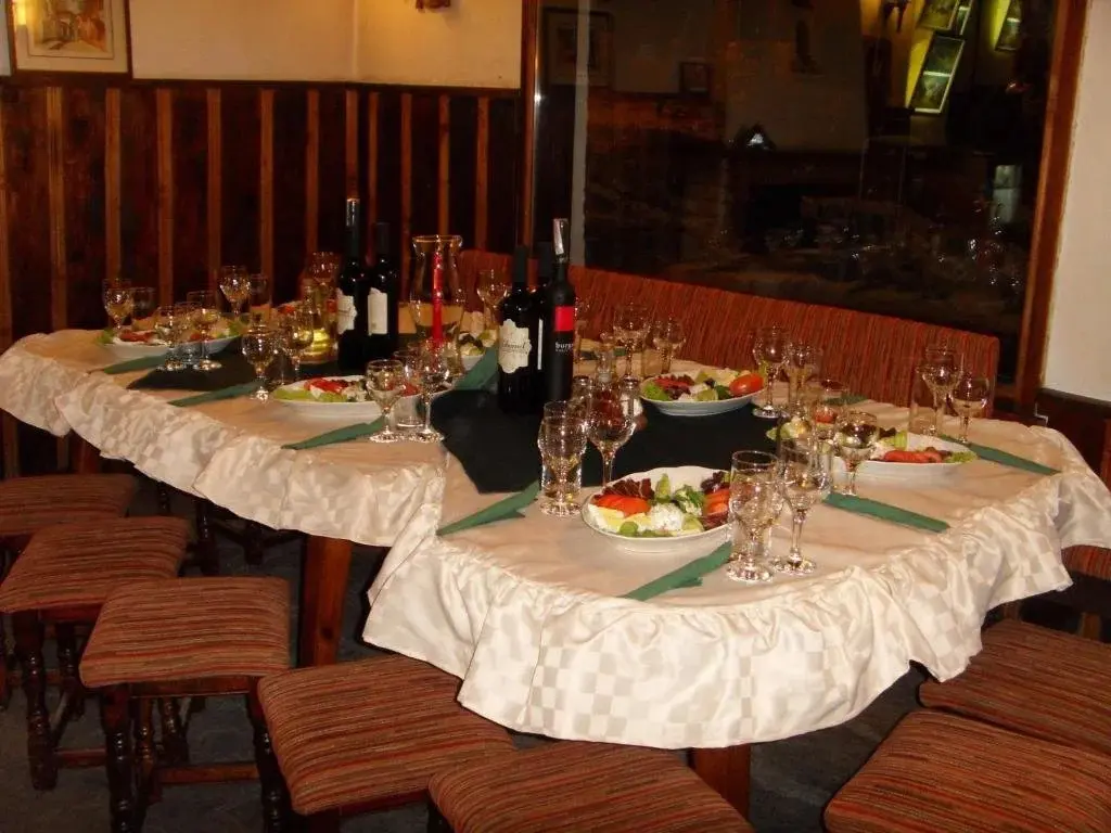 Пампорово: Family Hotel Markony