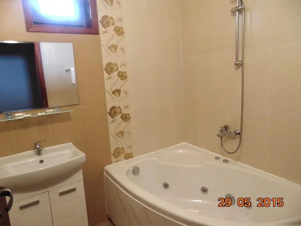Асеновград: Dvata Brjasta Family Hotel