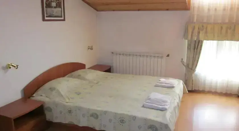Чепеларе: Family Hotel Karov