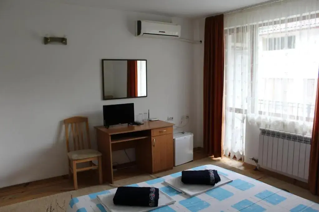 Трявна: Family Hotel Biju