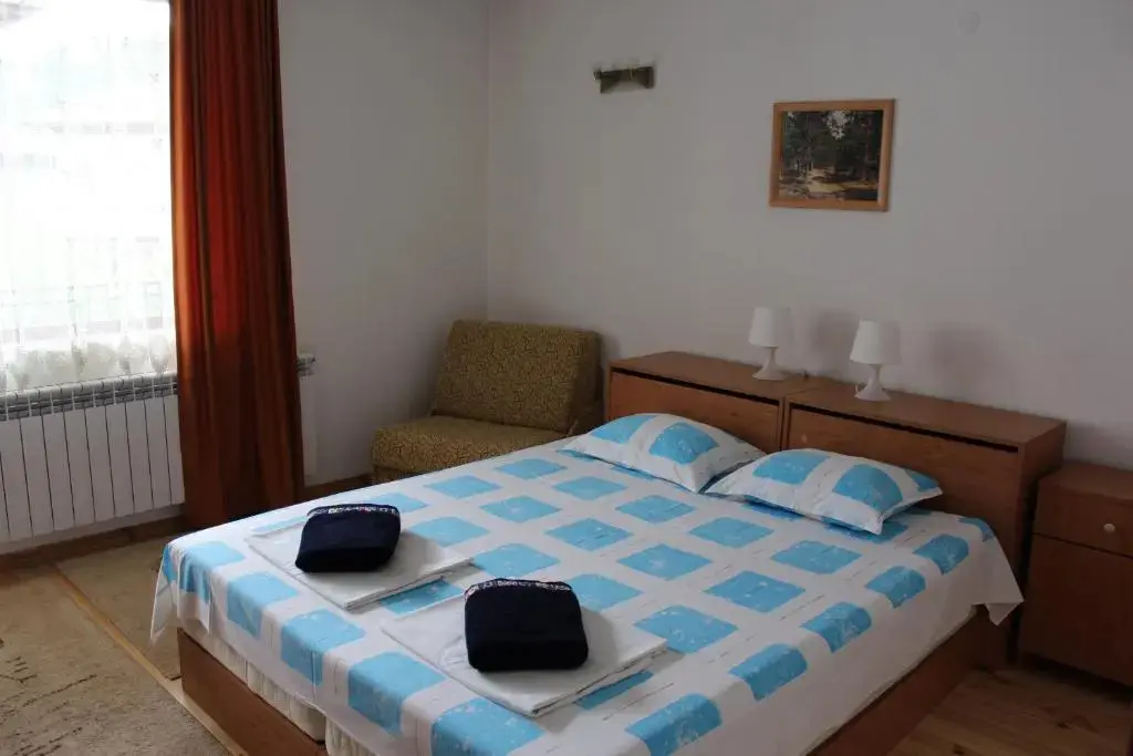 Трявна: Family Hotel Biju