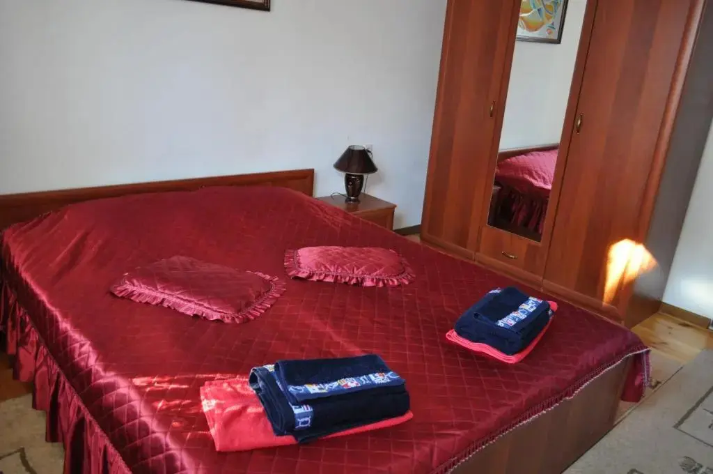 Трявна: Family Hotel Biju
