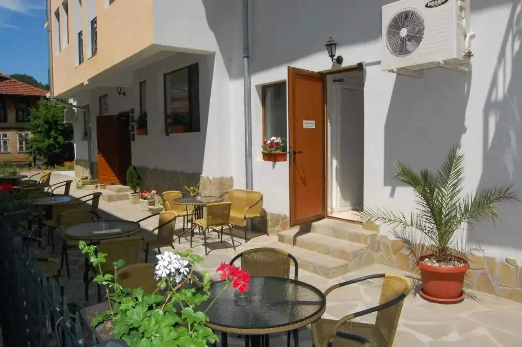Трявна: Family Hotel Biju
