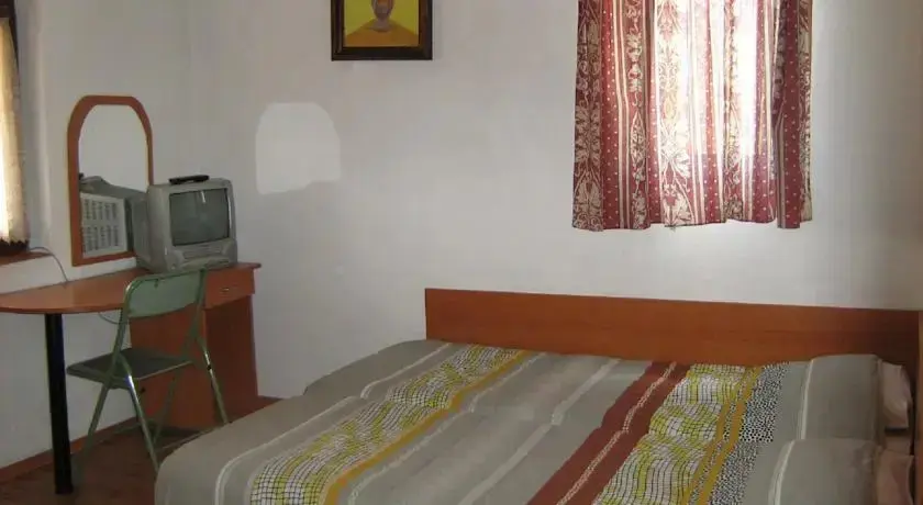 Велико Тырново: Guestrooms Roos