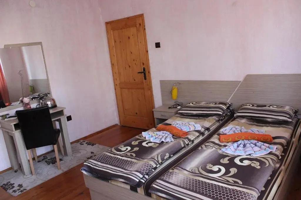 Царево: Guest House Dara