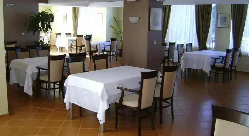 Разлог: Hotel Treshtenik