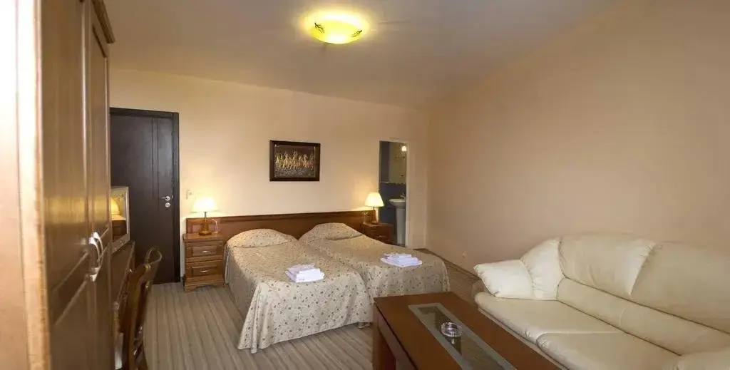 Разлог: Family Hotel Zora