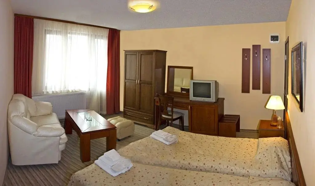 Разлог: Family Hotel Zora