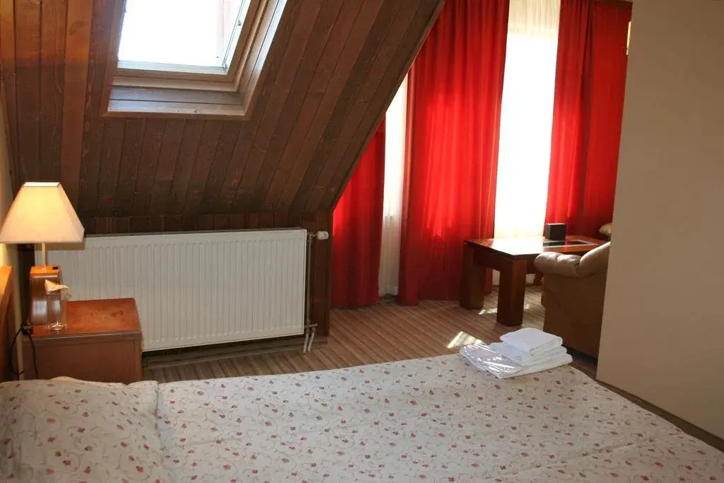 Разлог: Family Hotel Zora