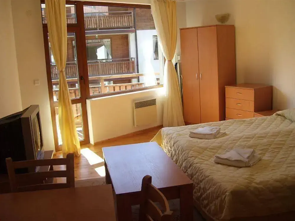 Банско: Four Leaf Clover Apartments to Rent