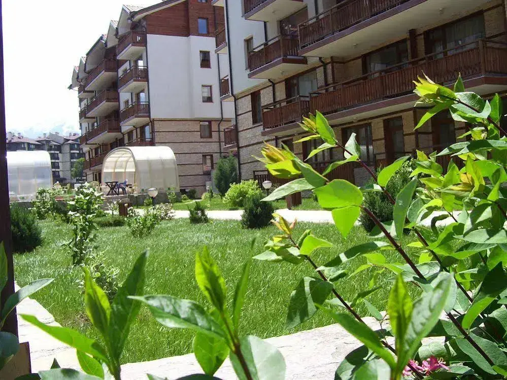 Банско: Four Leaf Clover Apartments to Rent