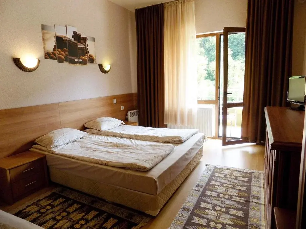 Тетевен: Family Hotel Enica