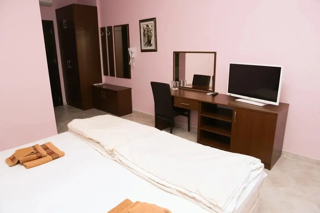 Карджали: Hotel Ida