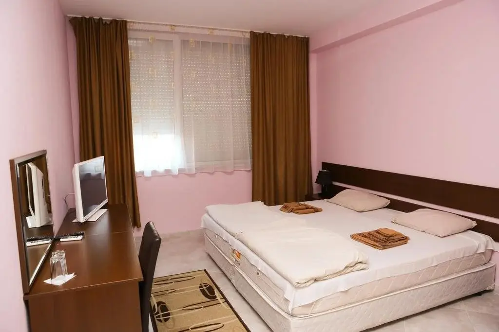 Карджали: Hotel Ida