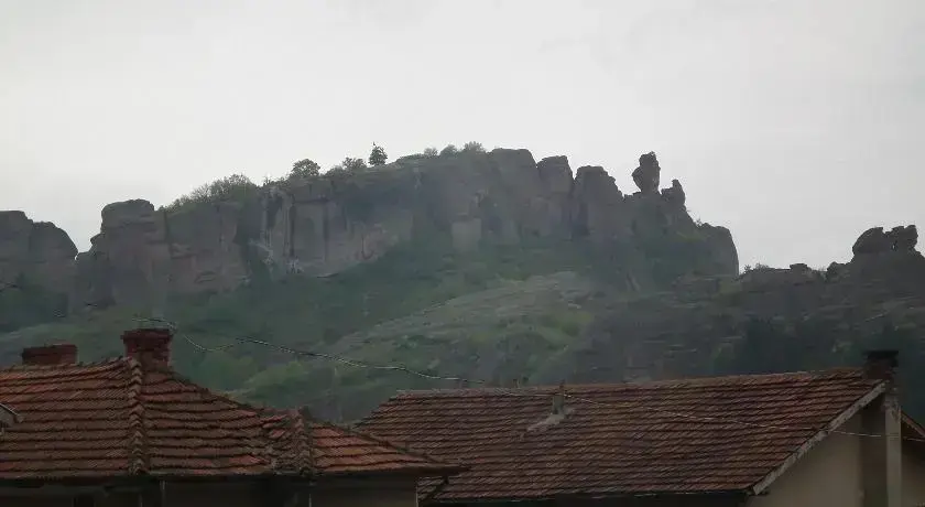 Извос: Guest House Bedrock