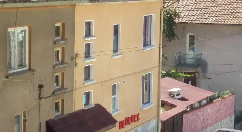 Извос: Guest House Bedrock