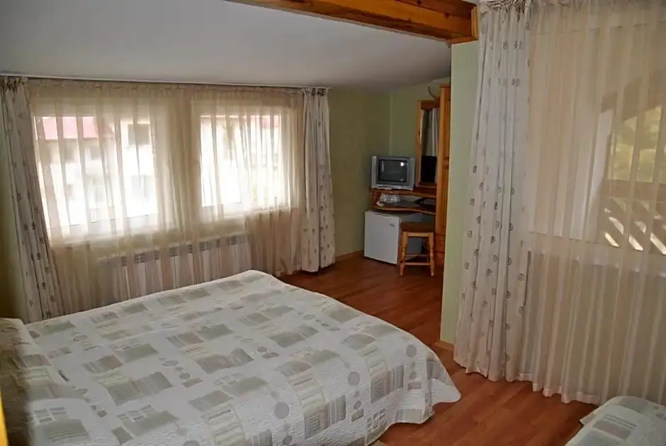 Чепеларе: Family Hotel Shoky