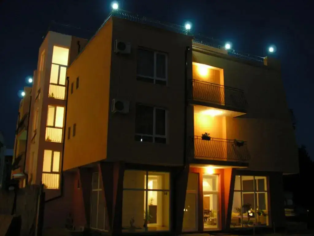 Family Hotel Germana Beach — фото 1