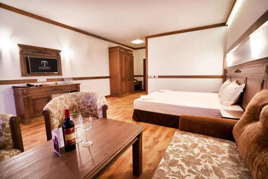 Житница: Boutique Complex Trakiets